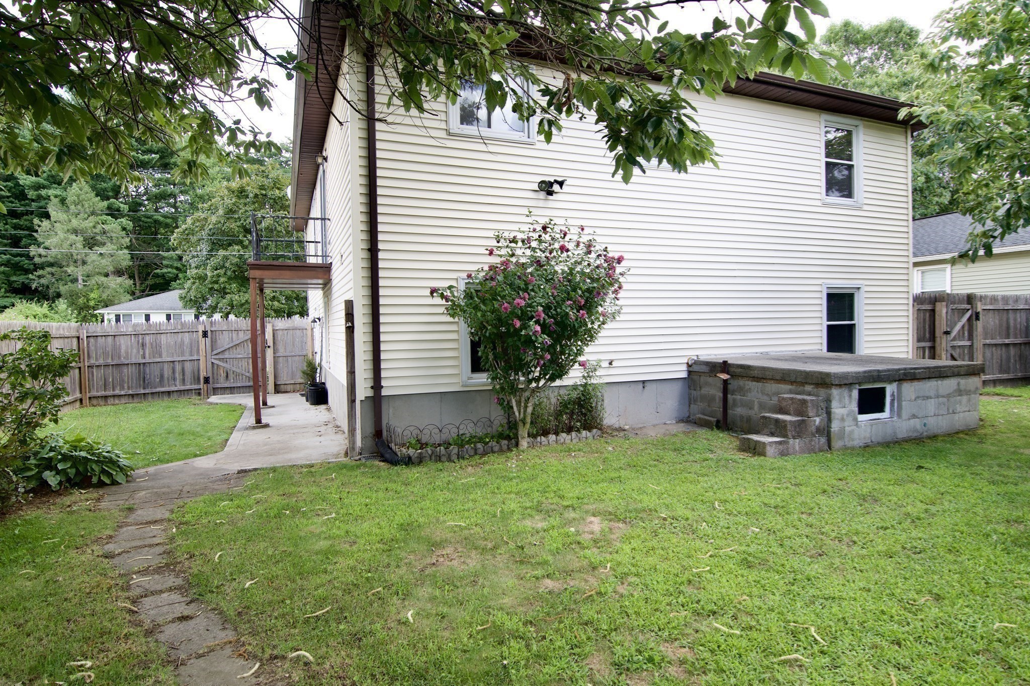 124 Mazarin Property Photo 41