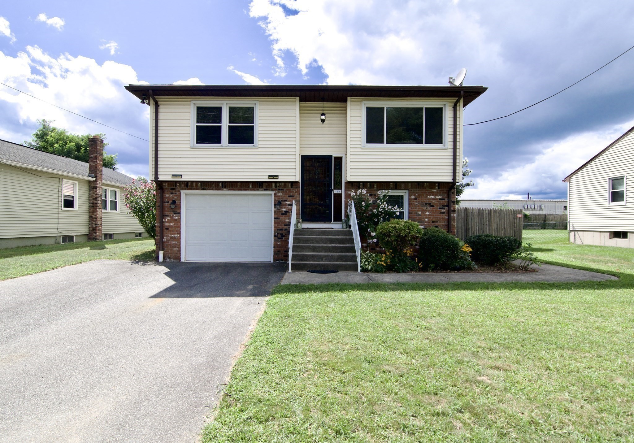 124 Mazarin Property Photo 42