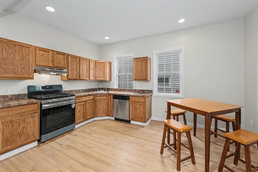 55 4th St # 57 Property Photo 4