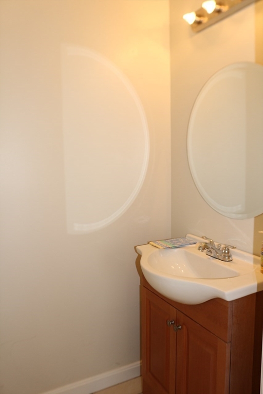 55 4th St # 57 Property Photo 6