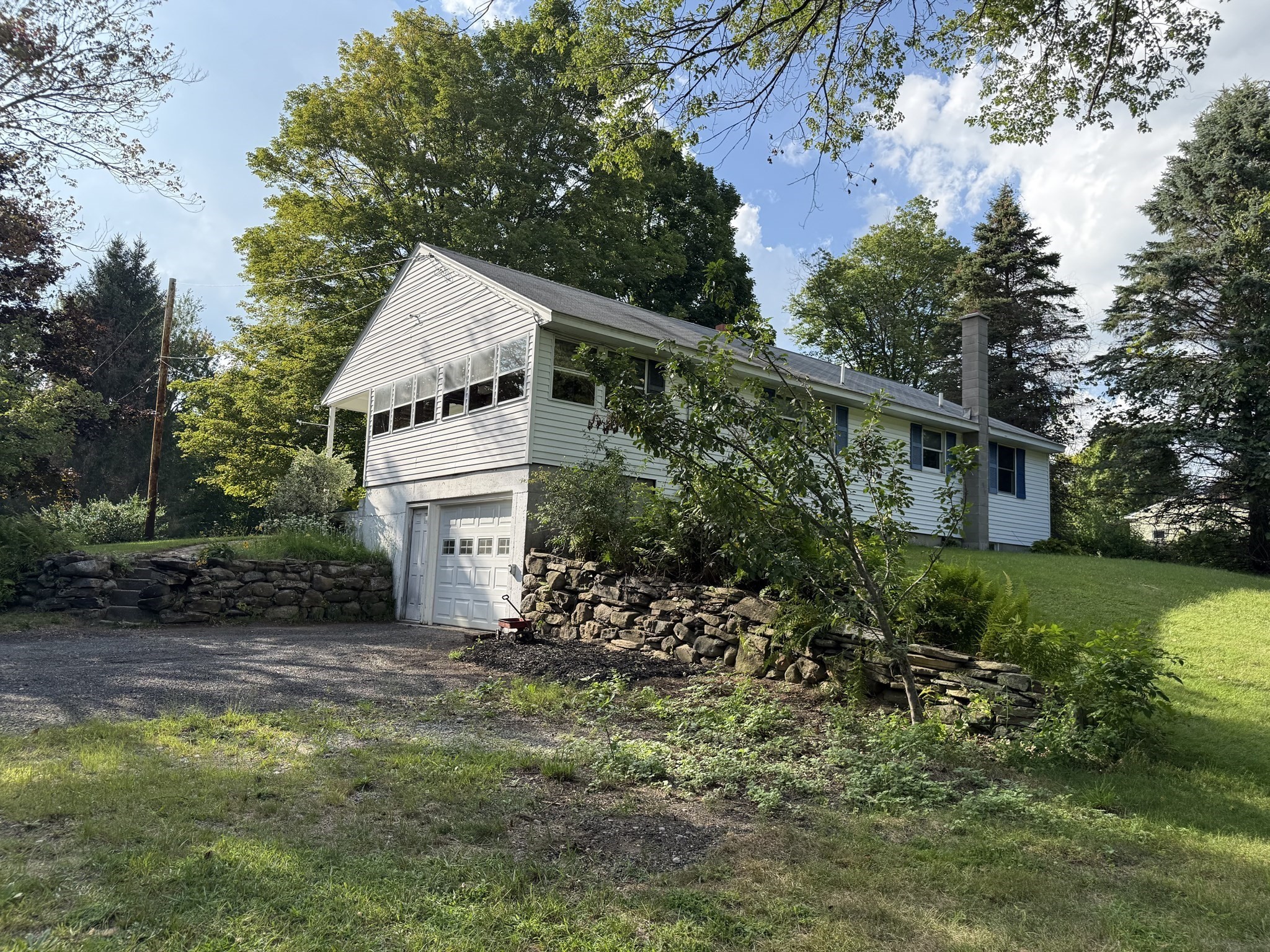 75 Dugan Rd Property Photo 2