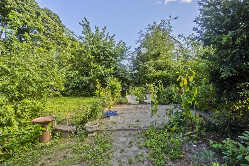 1750 Northampton St. Property Photo 11