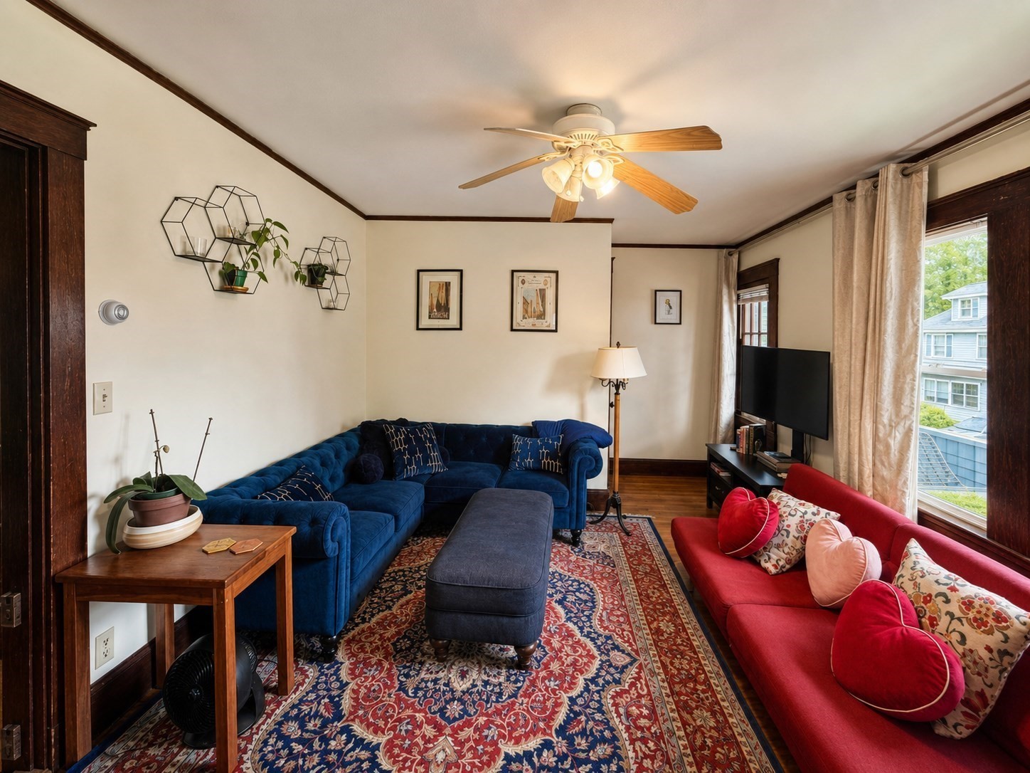 250-252 Robbins St # B Property Photo 1