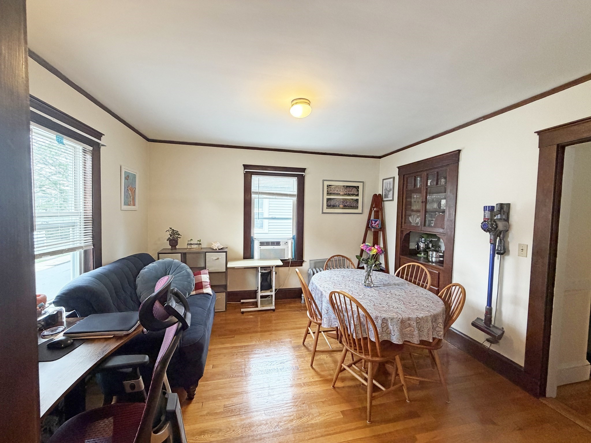 250-252 Robbins St # B Property Photo 5
