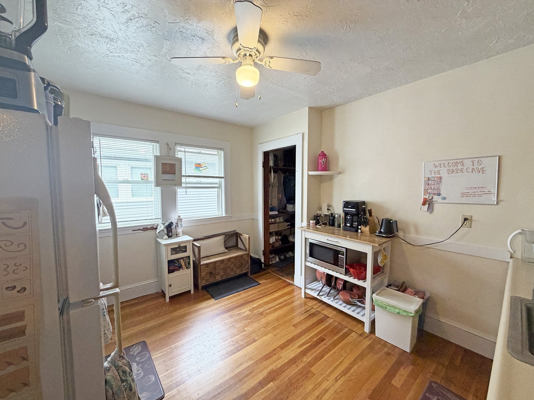 250-252 Robbins St # B Property Photo 8