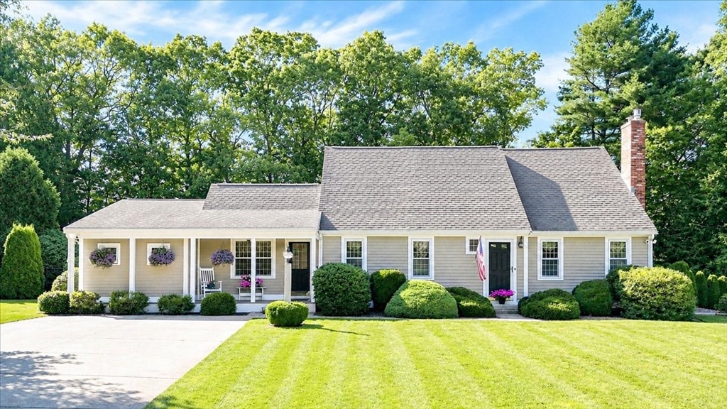 3 Copper Beech Dr Property Photo 1