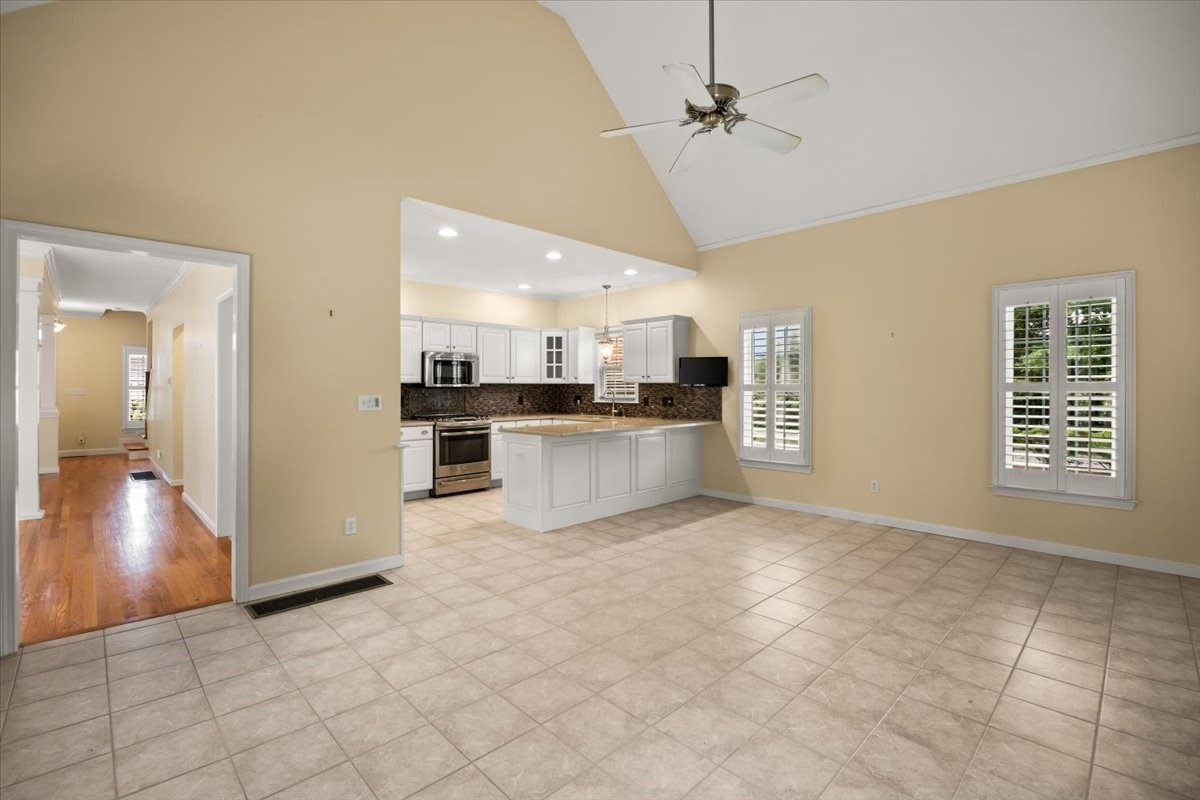 2 Sunflower Drive # 2 Property Photo 11