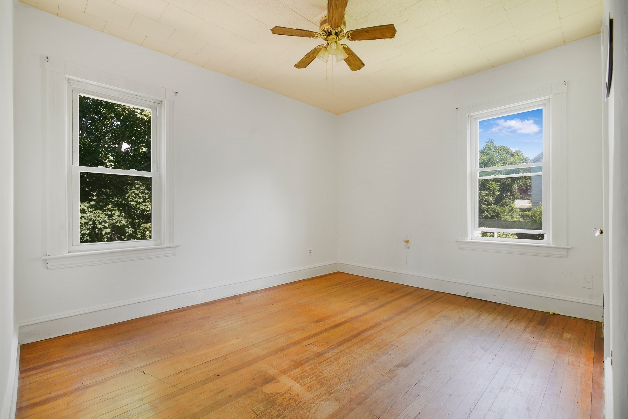 692 Walnut St Property Photo 24