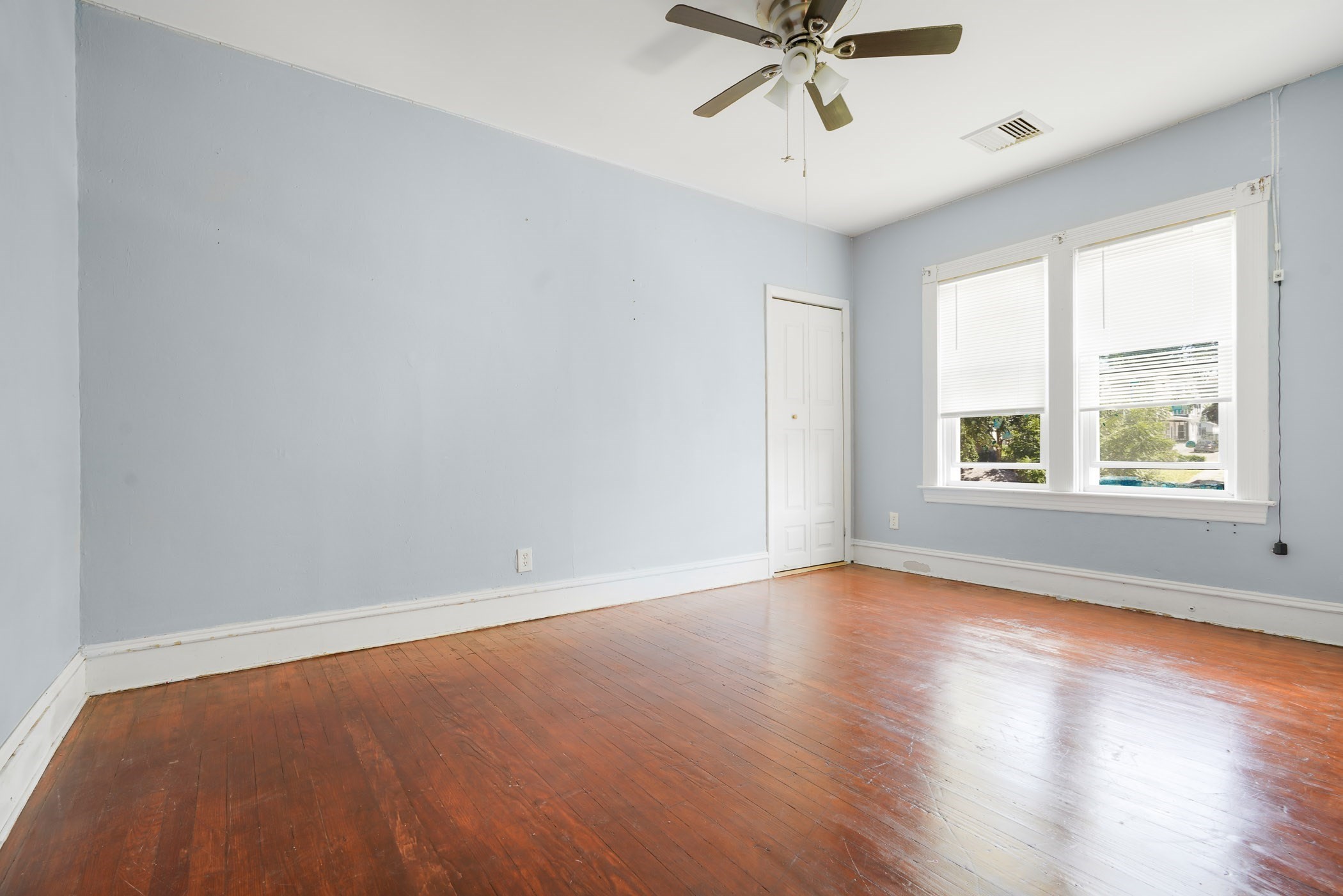 692 Walnut St Property Photo 30