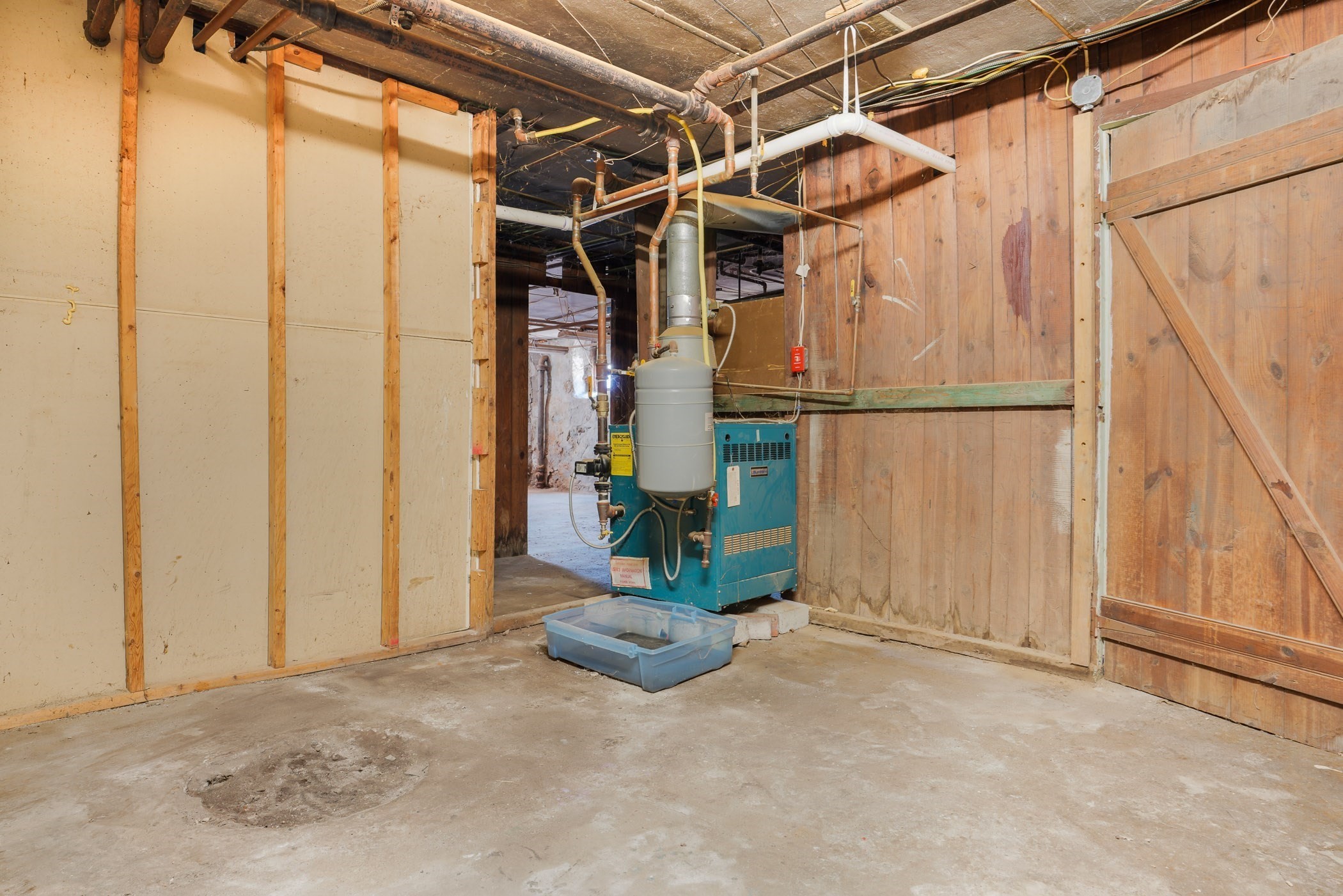 692 Walnut St Property Photo 34
