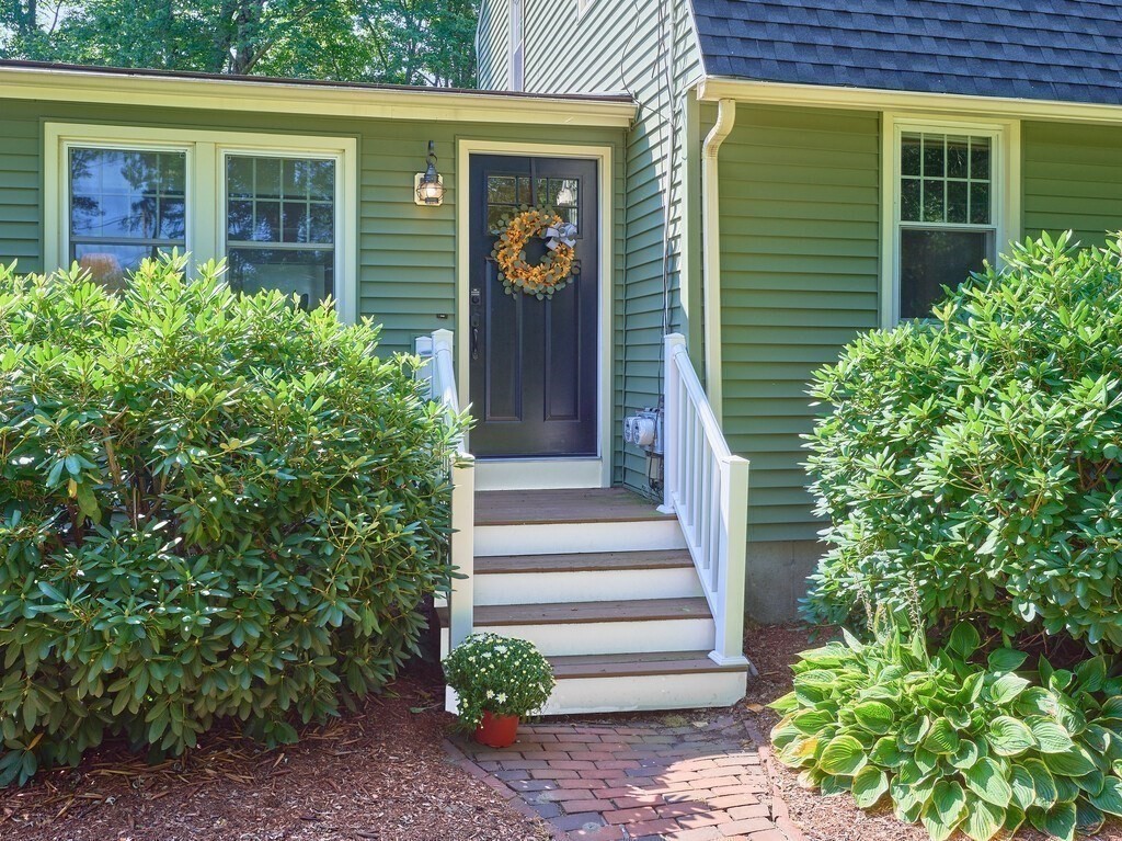 69 Walnut St Property Photo 3