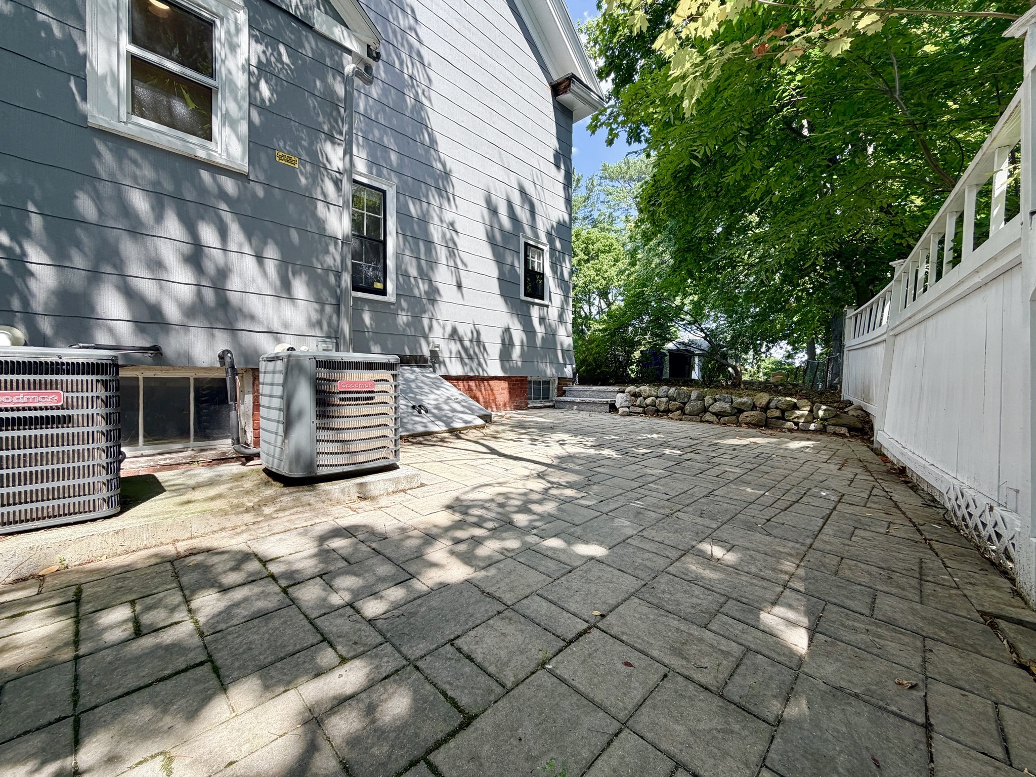 21 Maple Street Property Photo 34