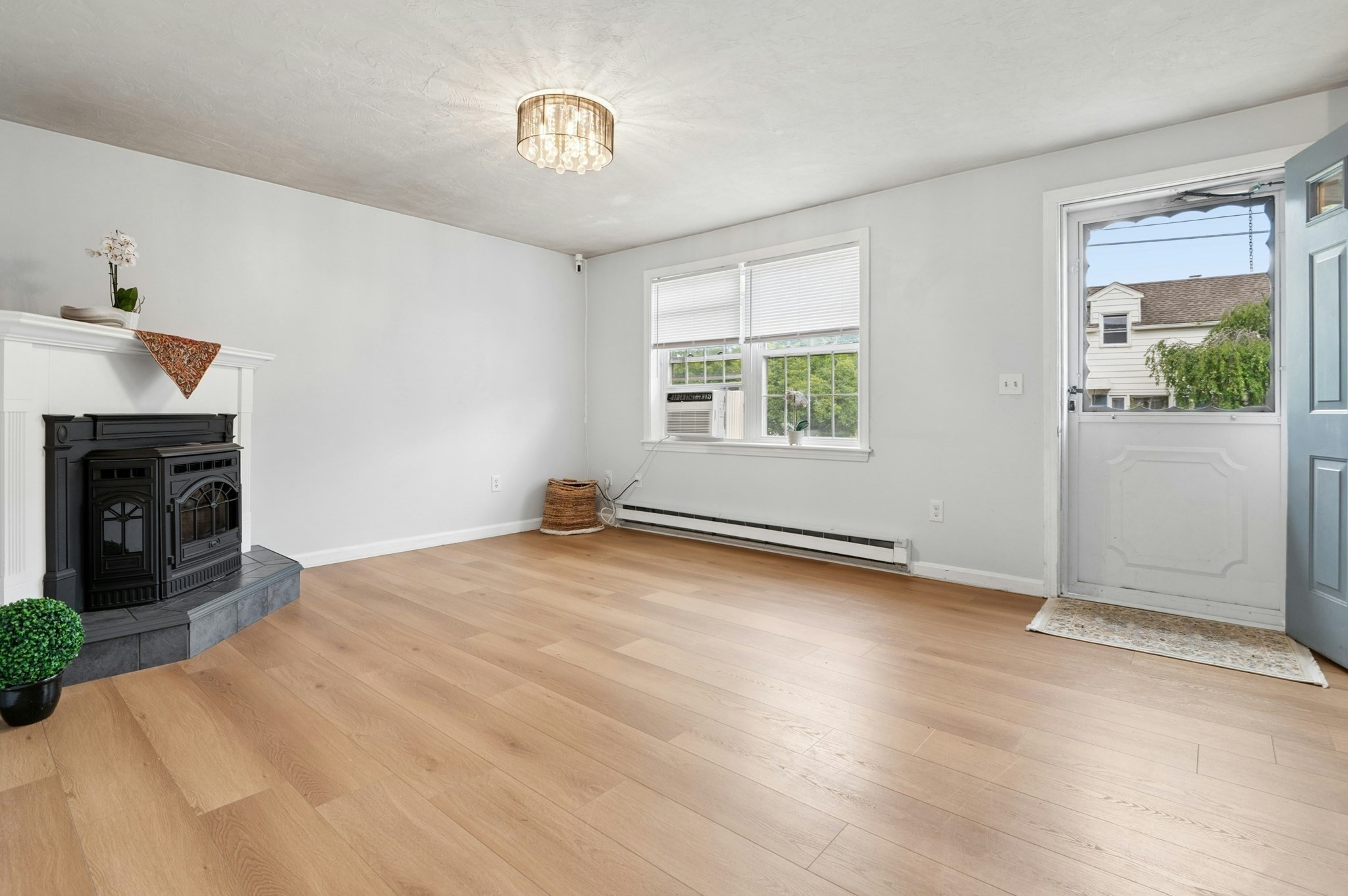 14 Phoenix St Property Photo 9