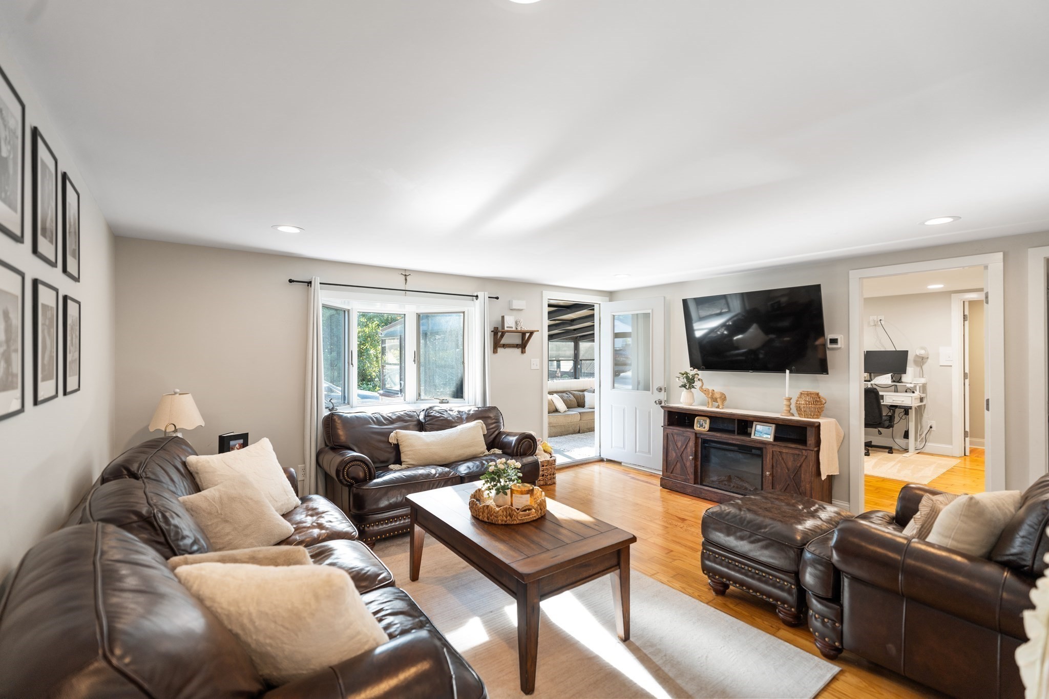 33 Park Dr Property Photo 6