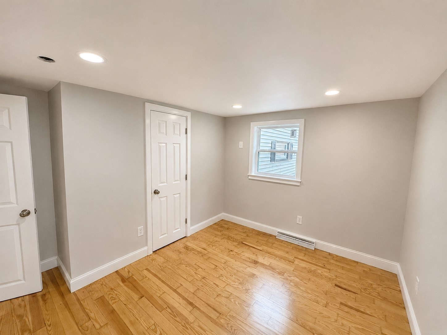 33 Park Dr Property Photo 13