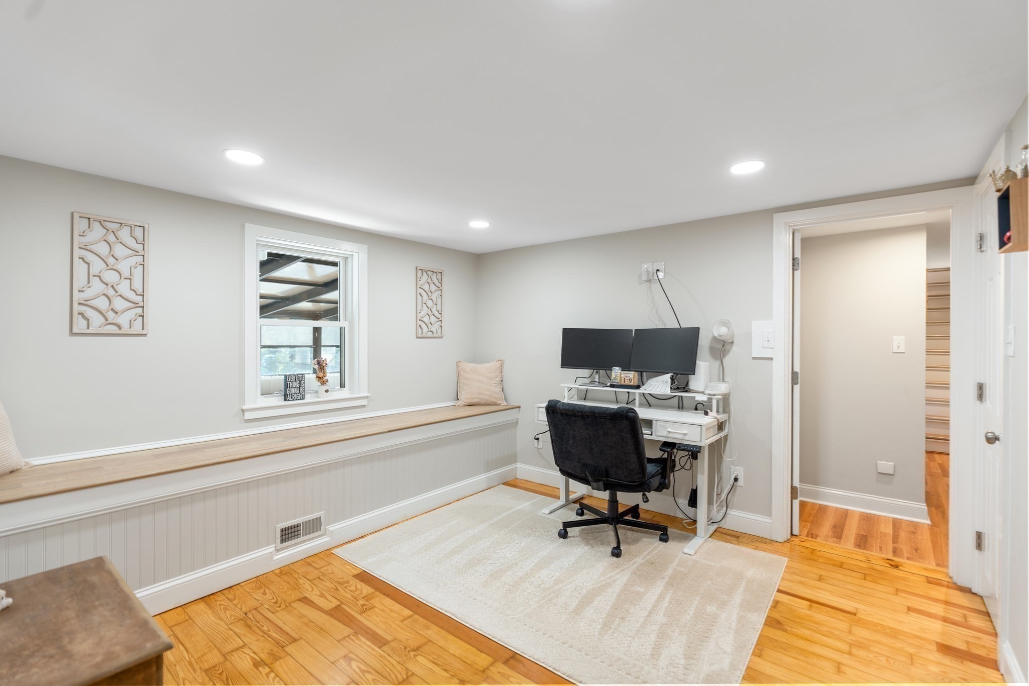 33 Park Dr Property Photo 14