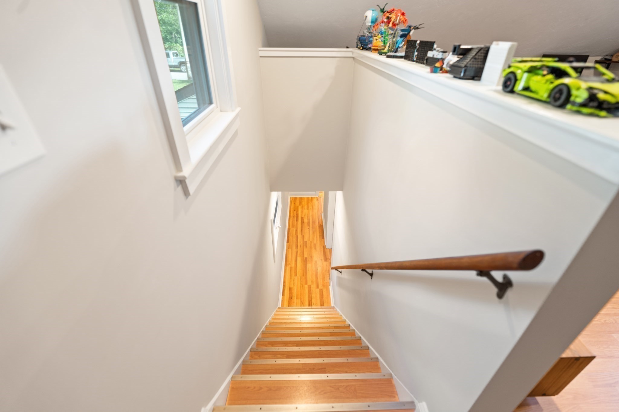 33 Park Dr Property Photo 16