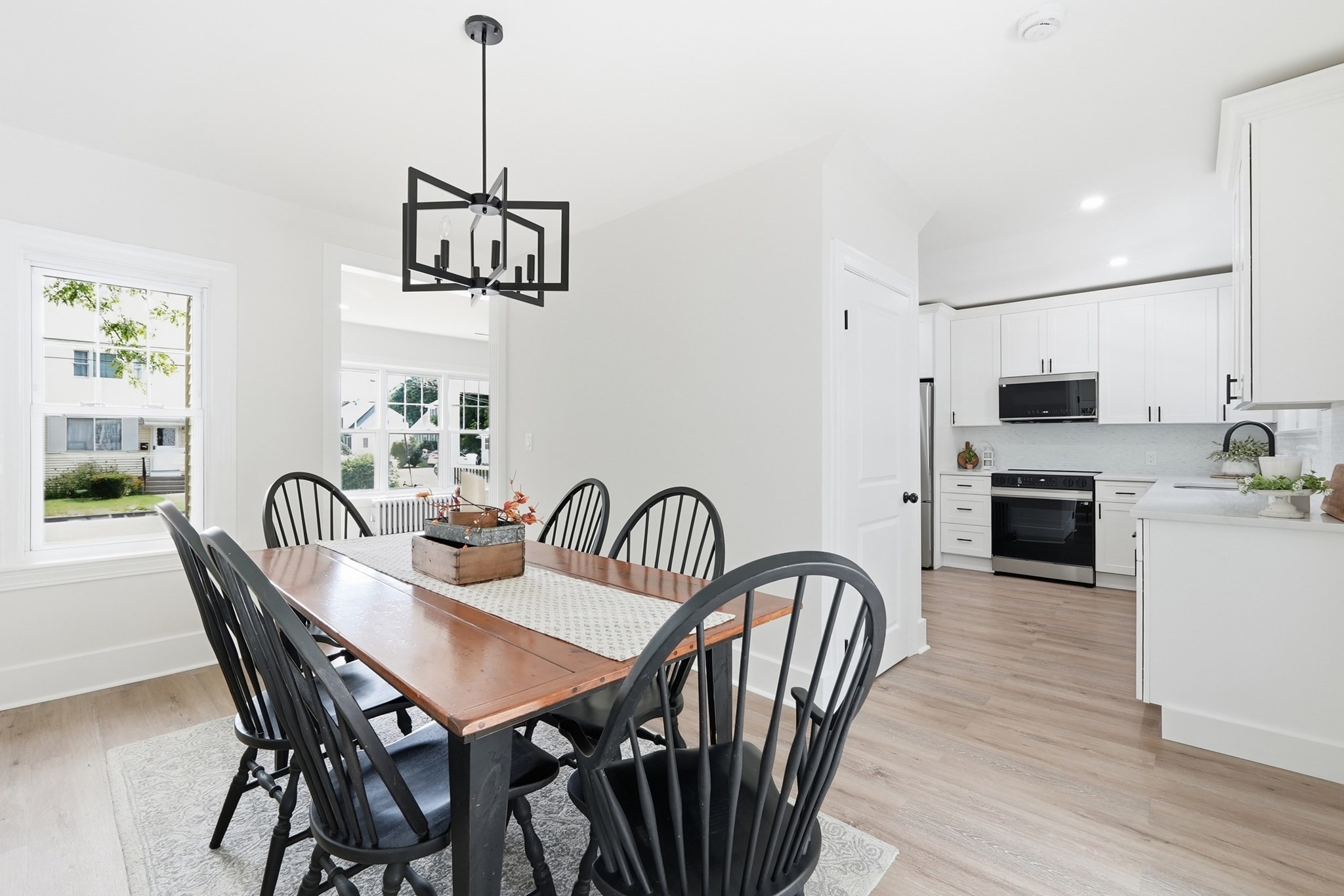 28 Southold Rd Property Photo 15