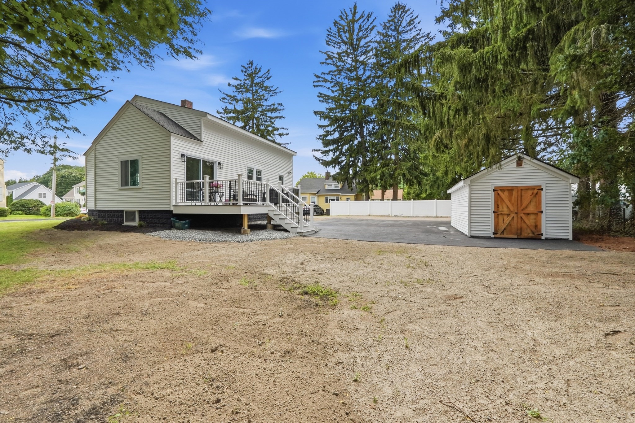 28 Southold Rd Property Photo 36