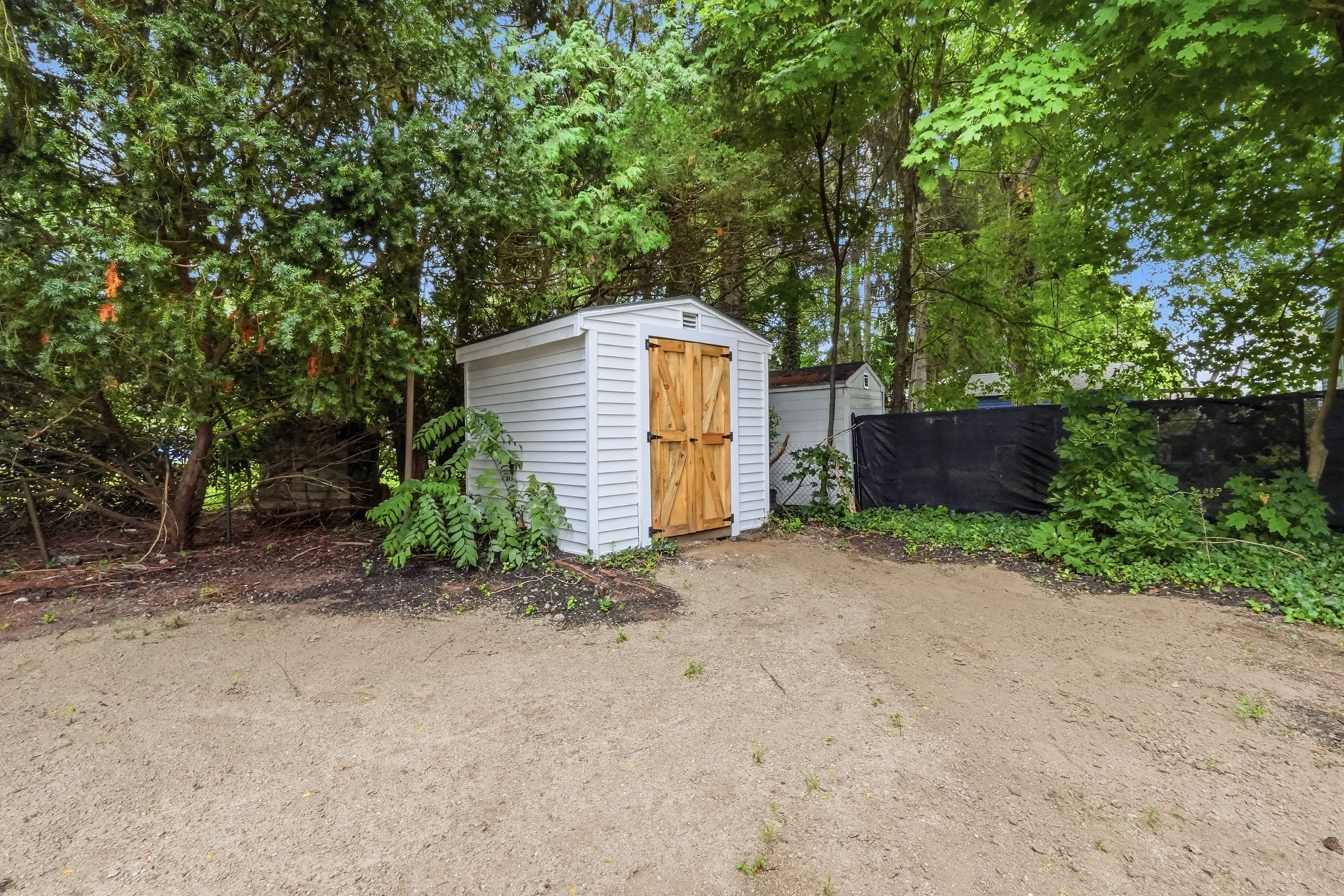 28 Southold Rd Property Photo 37