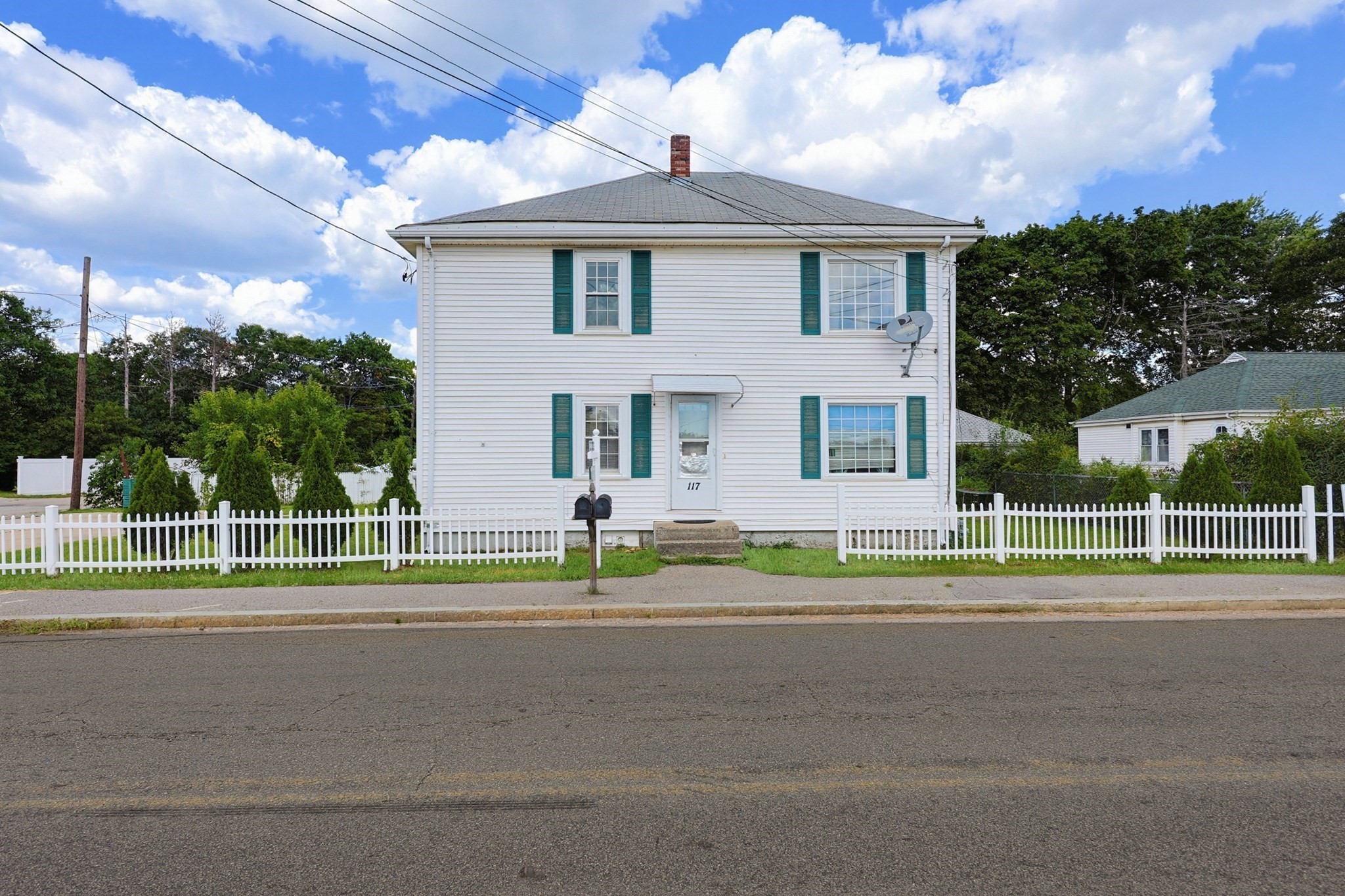 117 Bacon St Property Photo 1