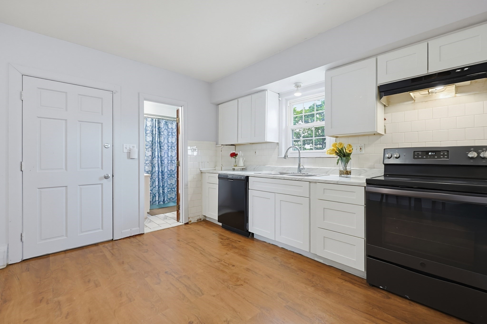 117 Bacon St Property Photo 3