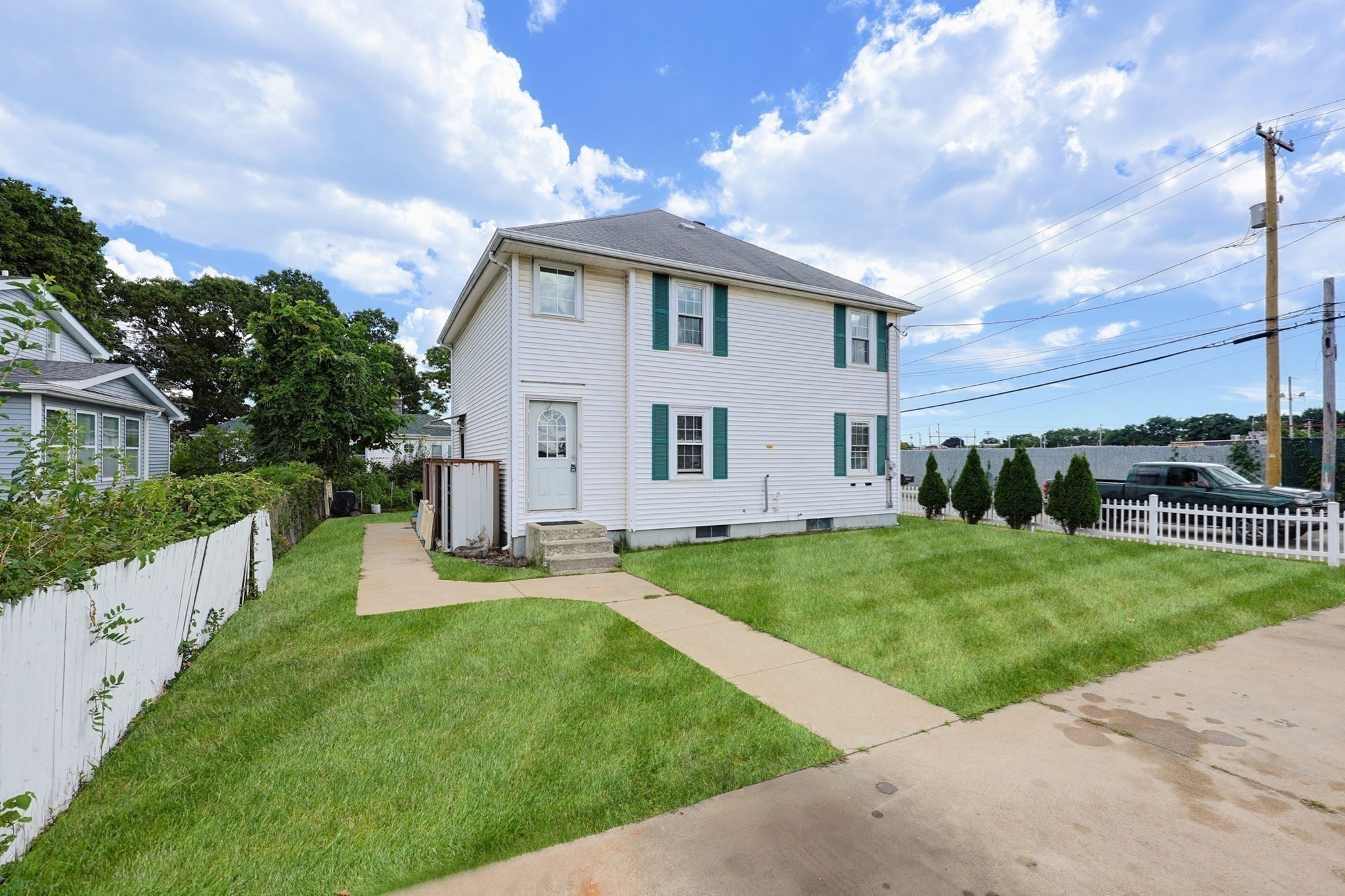 117 Bacon St Property Photo 23