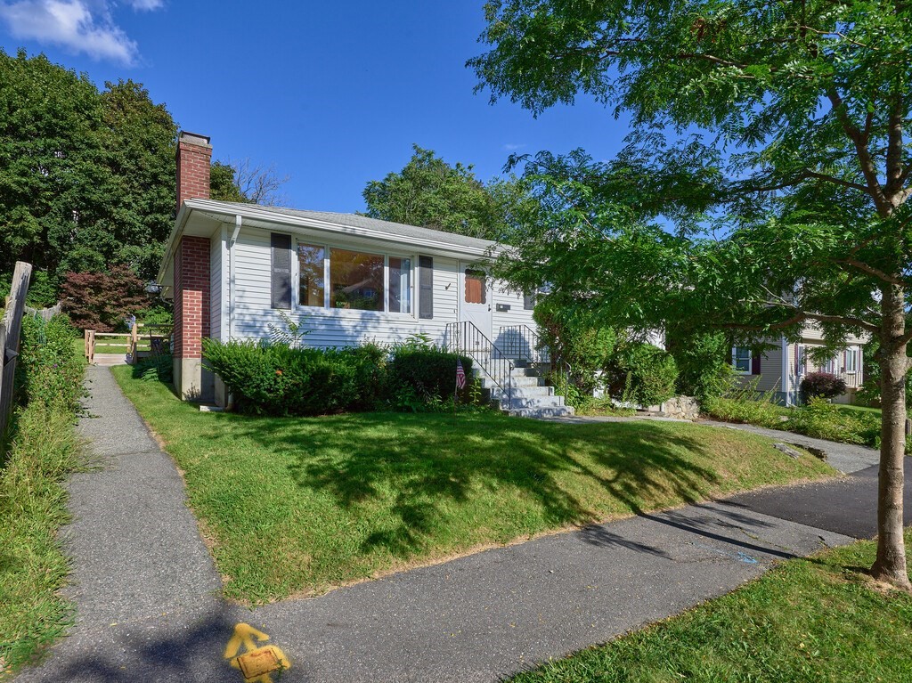 28 Superior Road Property Photo 2