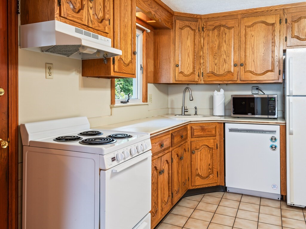 28 Superior Road Property Photo 9