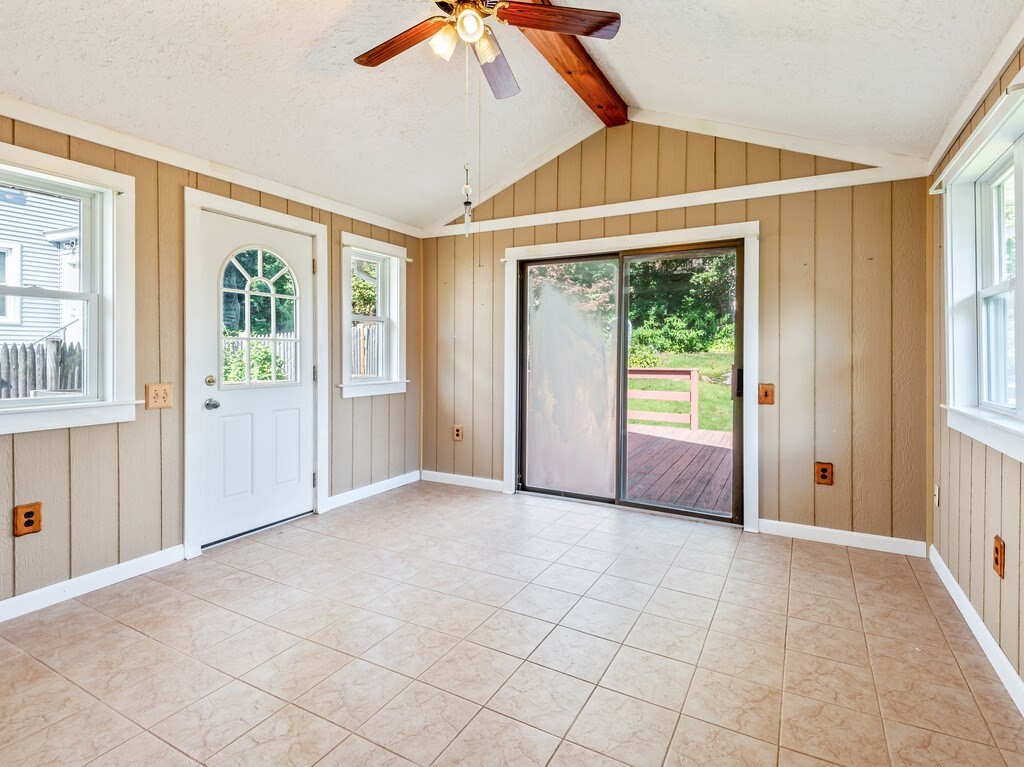 28 Superior Road Property Photo 21