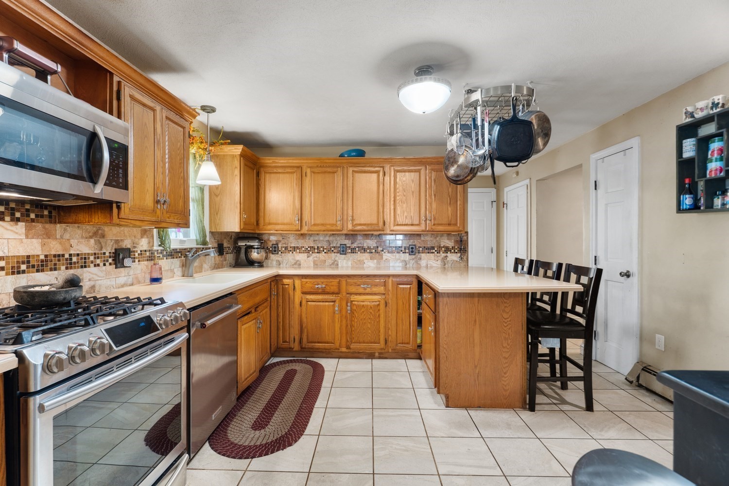 1236 Woonsocket Hill Road Property Photo 9