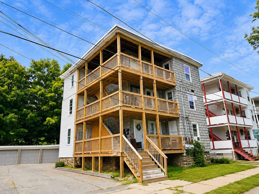 9 Henry St Property Photo 1