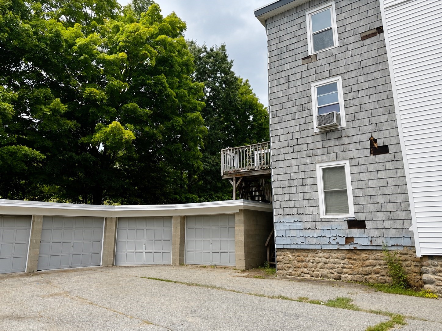 9 Henry St Property Photo 5