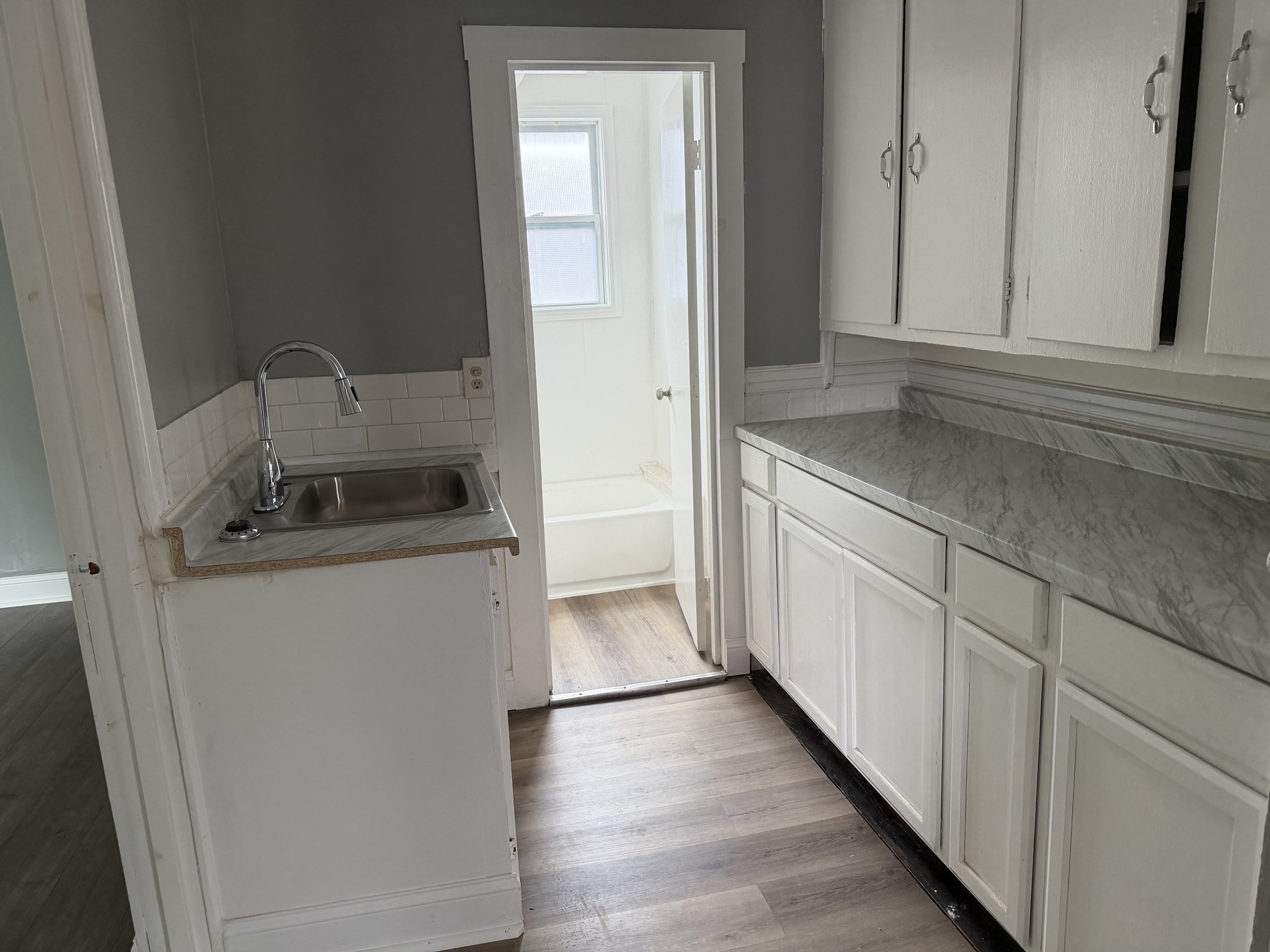 9 Henry St Property Photo 6