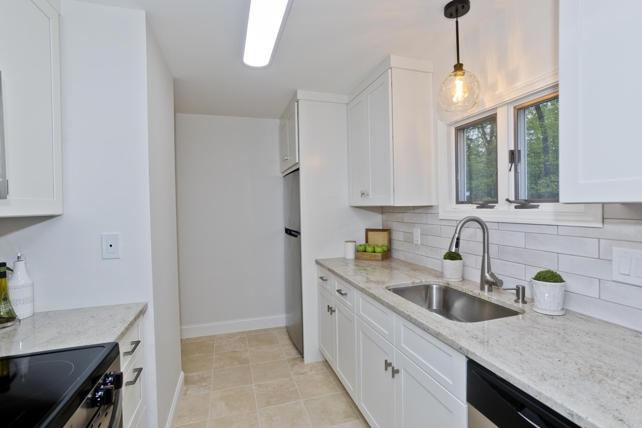 2205 Boston Road # C20 Property Photo 4