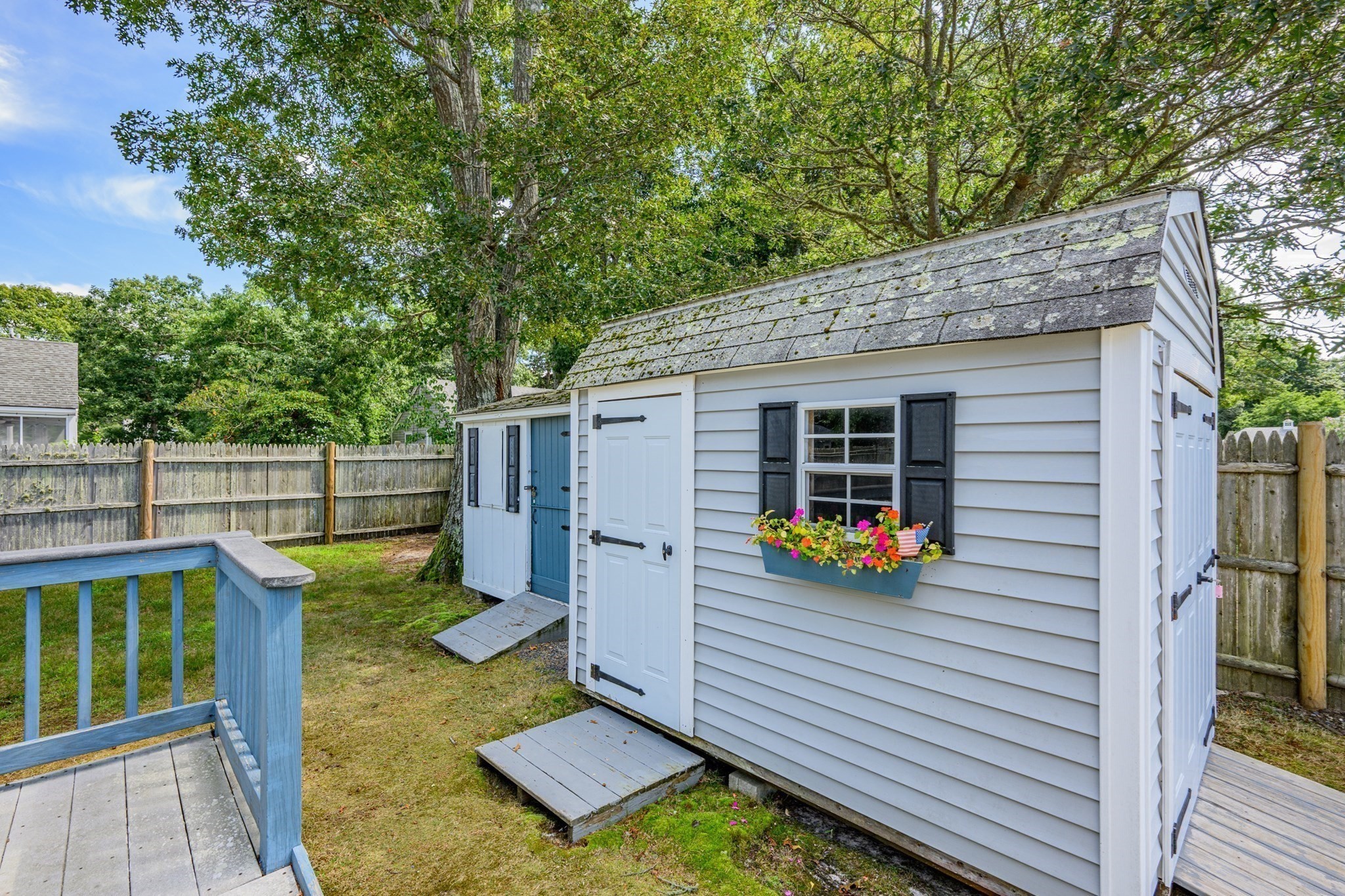 54 Holly Property Photo 18