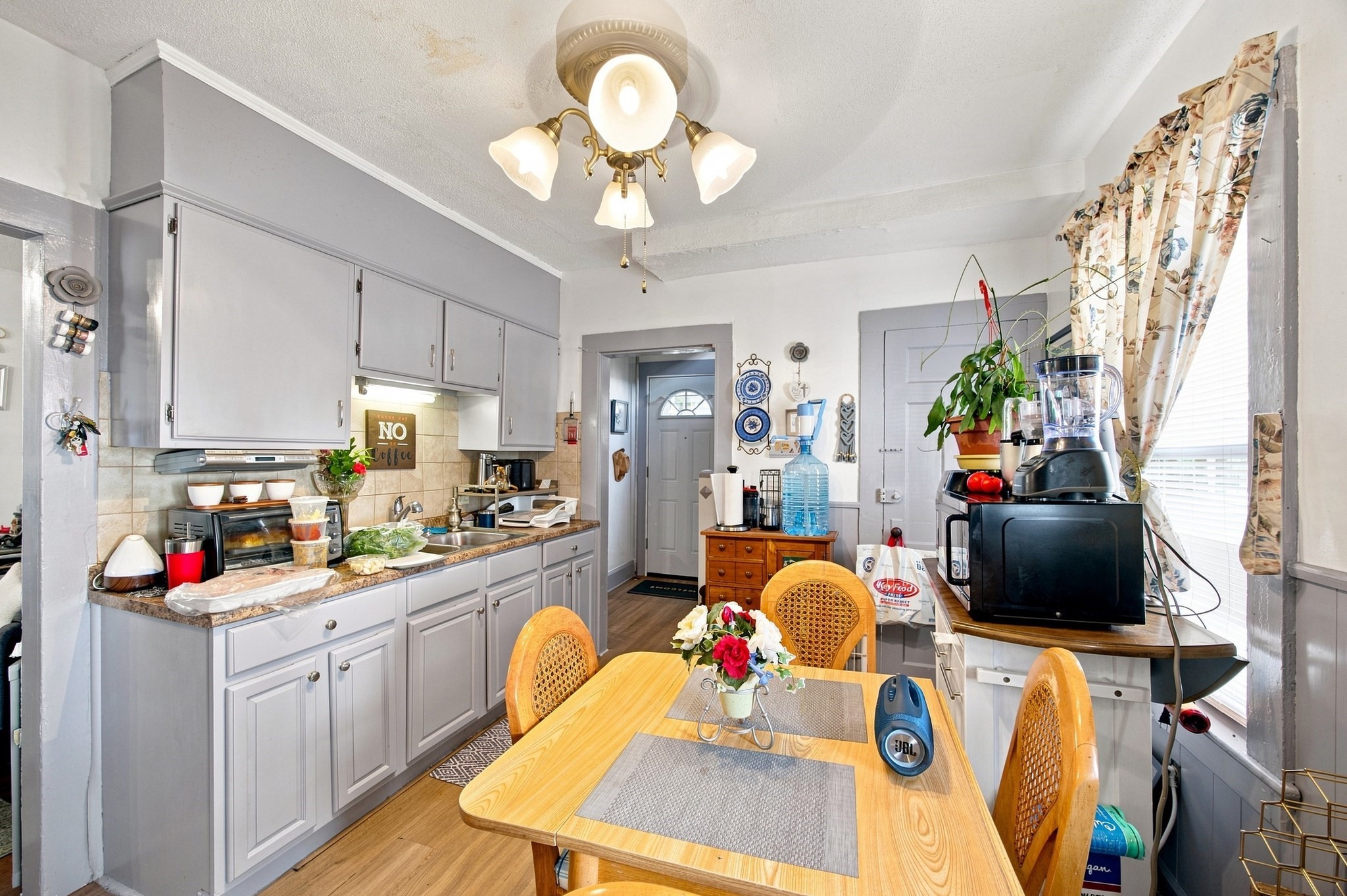 250-252 Winsor Street Property Photo 16