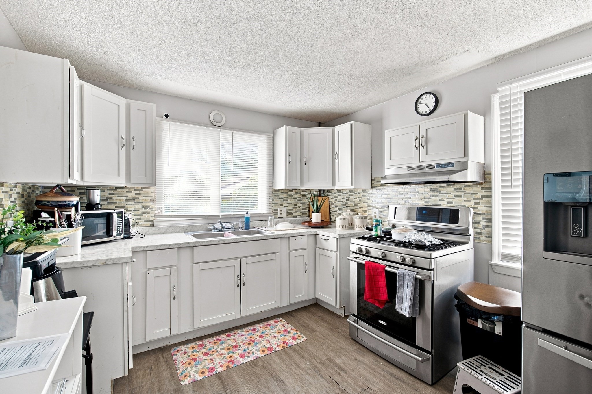 250-252 Winsor Street Property Photo 23