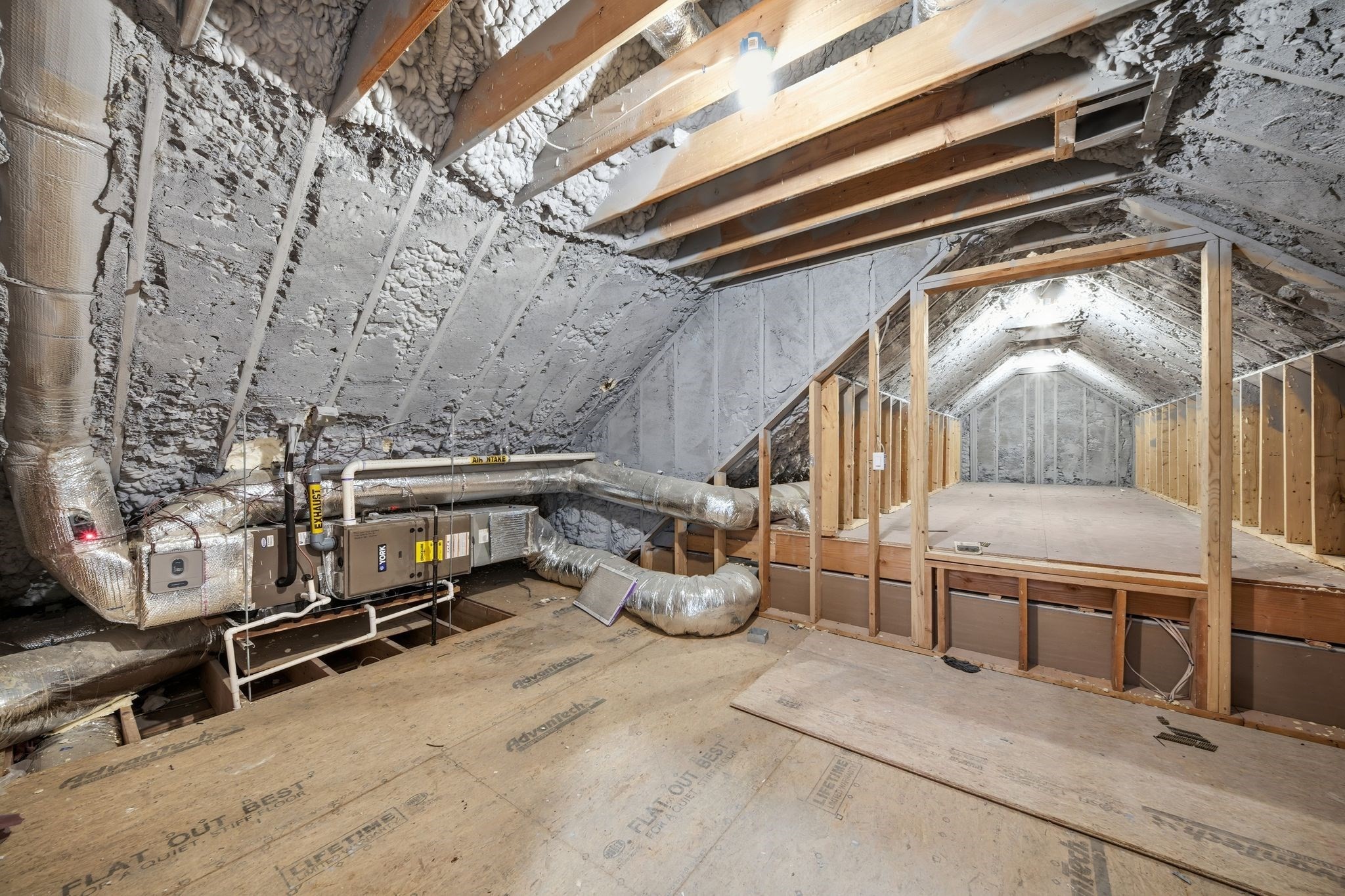 161 Bridge St Property Photo 35