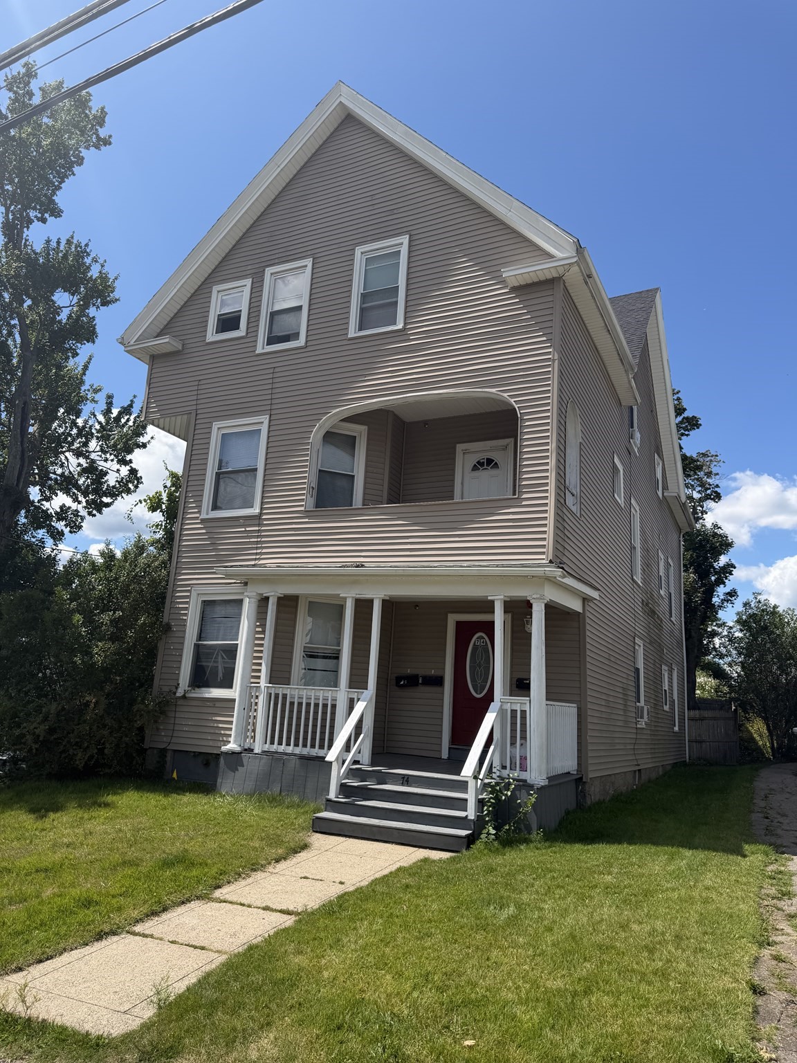 74 Ellis St Property Photo 1