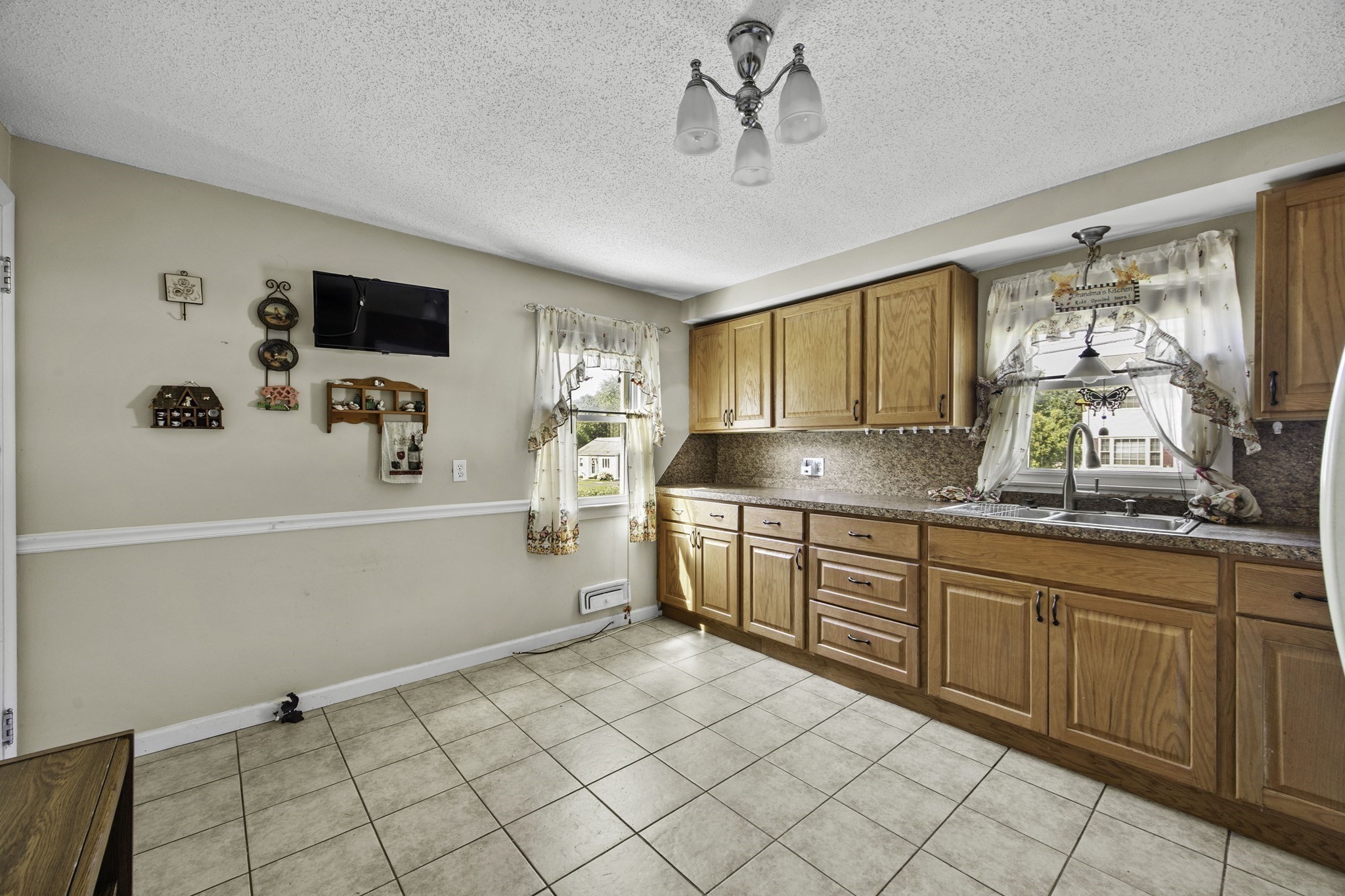 133 Denwall Dr Property Photo 6