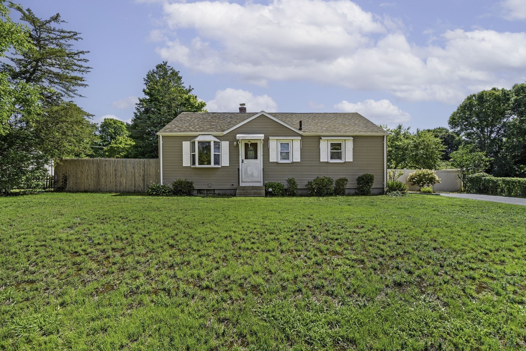 133 Denwall Dr Property Photo 21