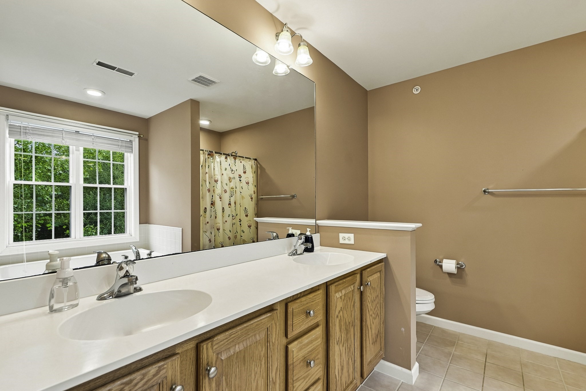 18 Daffodil Ct # 18 Property Photo 24