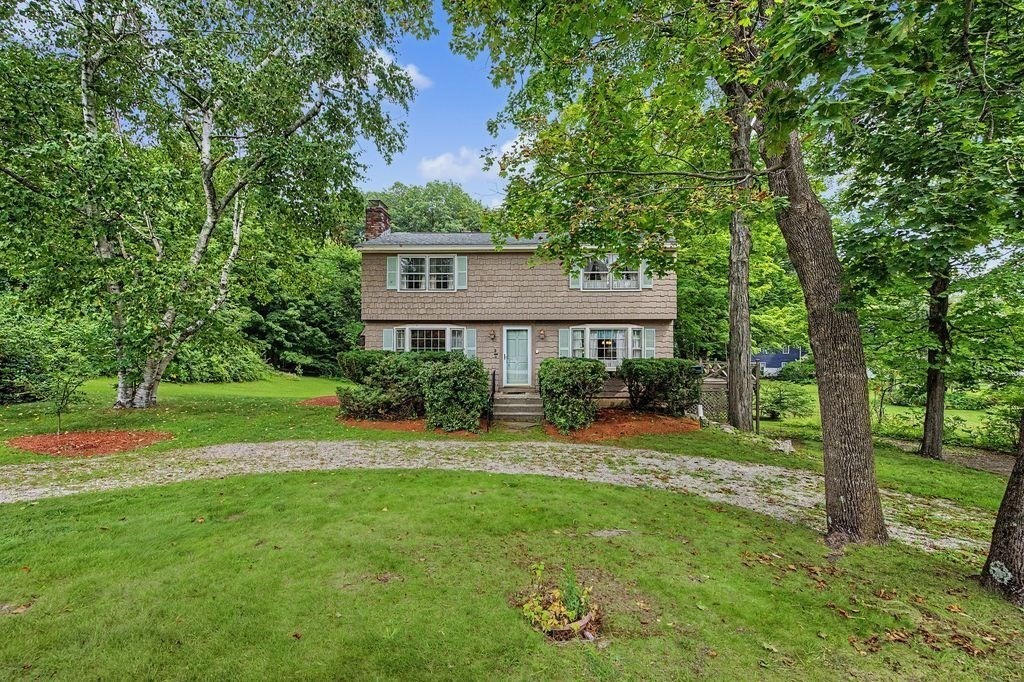 8 Sullivan Avenue Property Photo 1
