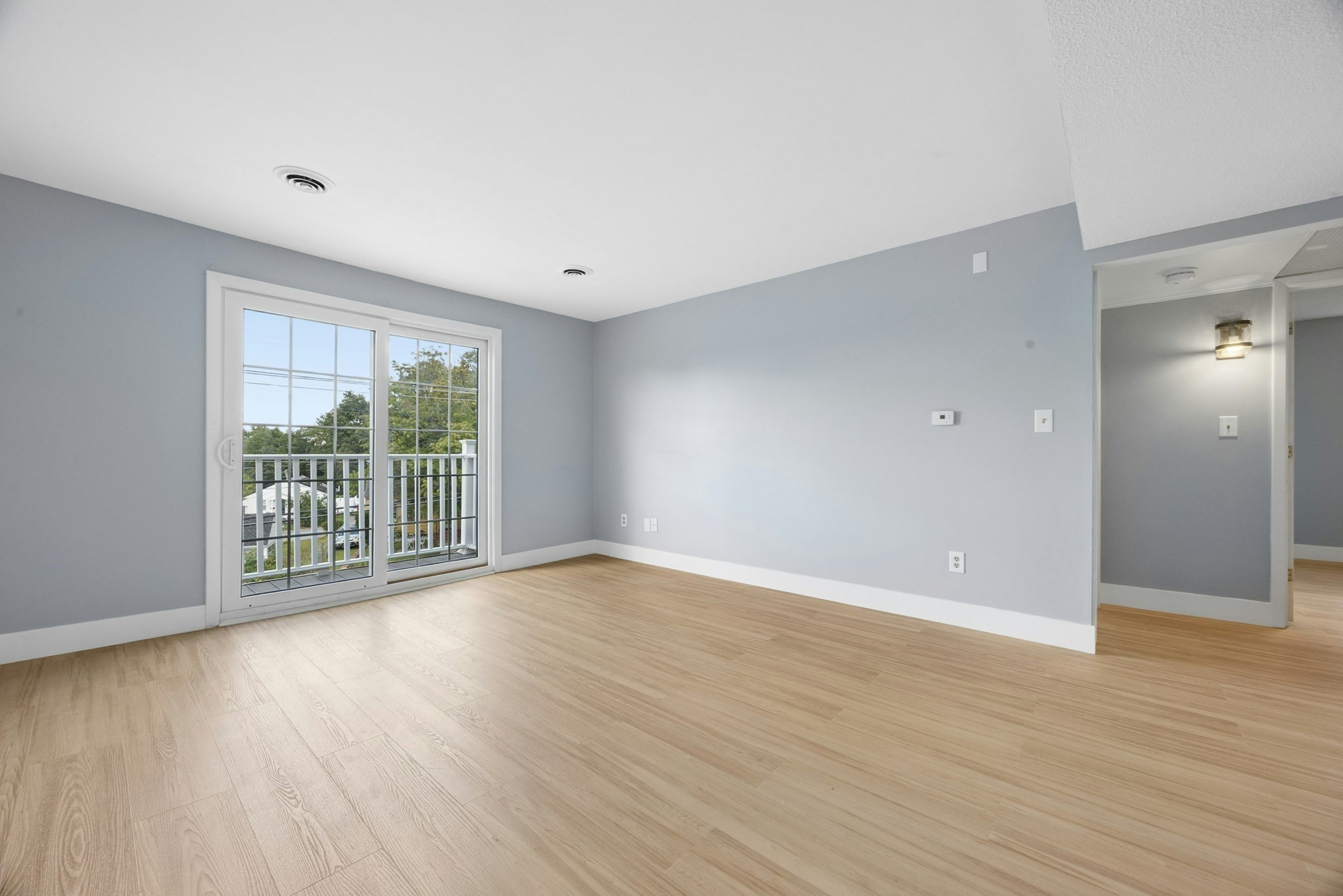 244 Mount Vernon St # 9 Property Photo 4