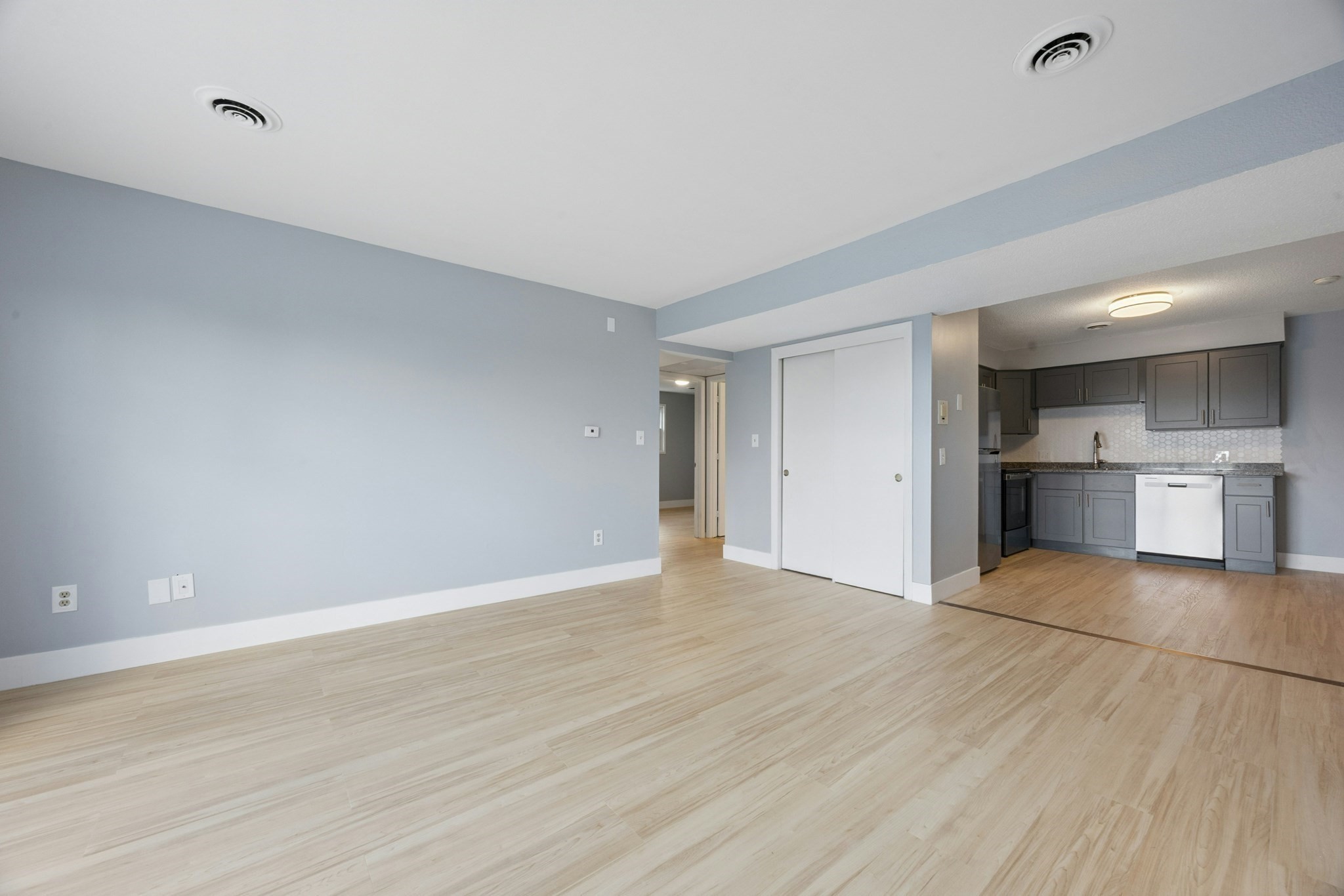 244 Mount Vernon St # 9 Property Photo 6