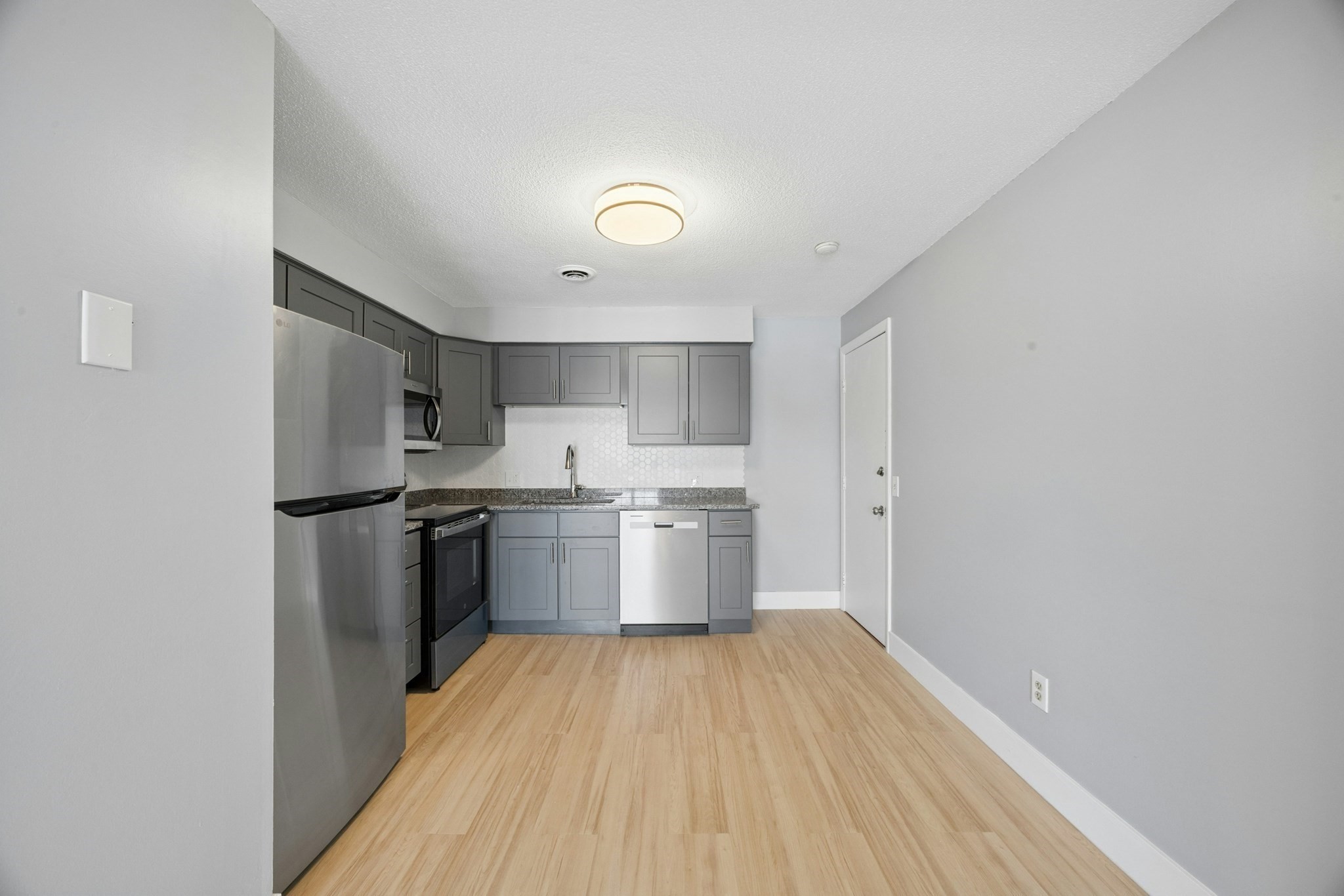 244 Mount Vernon St # 9 Property Photo 8