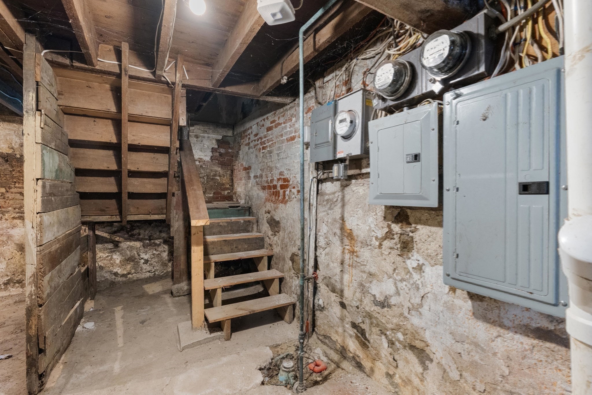 17 Ward St Property Photo 16
