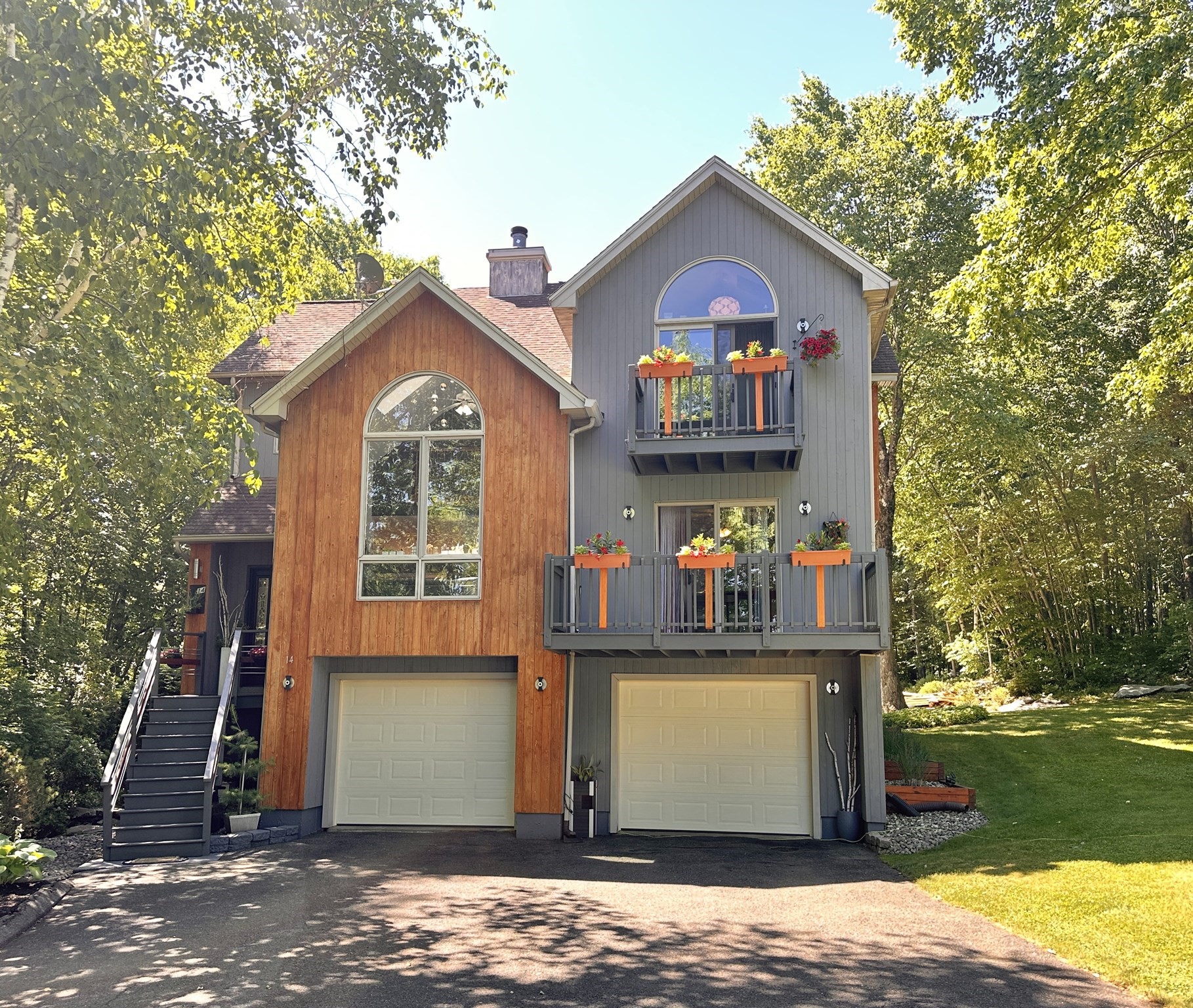 14 Laurel Ridge Dr