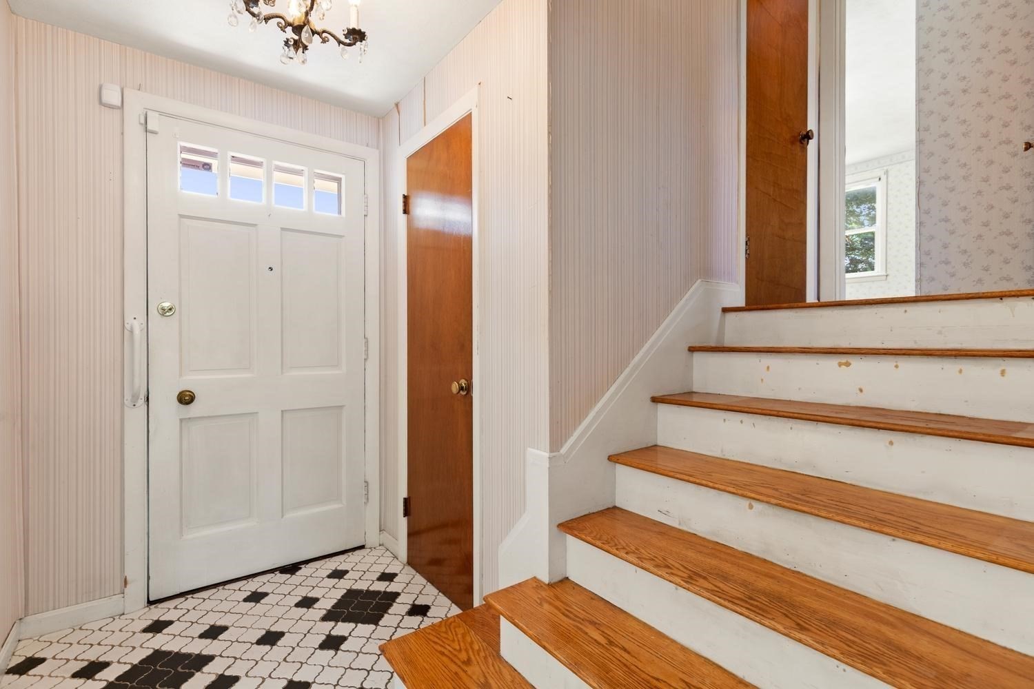 4 Mayflower Property Photo 5